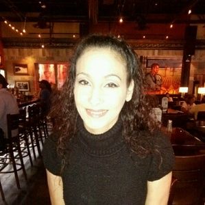 Meet your Posher, Jocelyn